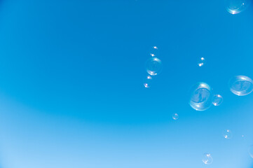 空とシャボン玉