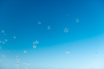 空とシャボン玉