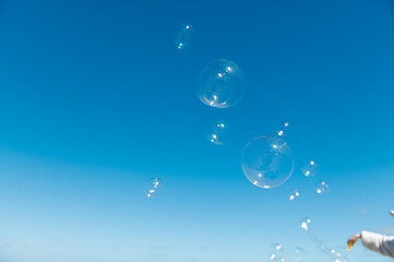 空とシャボン玉