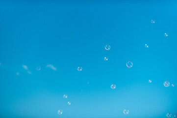 海とシャボン玉