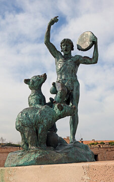 Statue du montreur d'ours