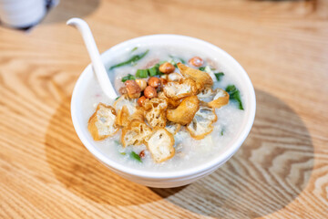 Guangzhou traditional snack Tingzi porridge