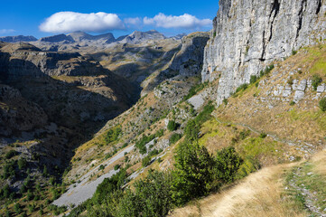 Fototapeta na wymiar View of the Megas Lakkos Gorge in Zagori, Epirus, Greece