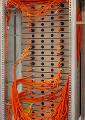 RJ45 Kupfer Netzwerkkabel an Verteiler Switche in einem Rechenzentrum - 768856933