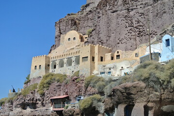 Fort troglodyte falaise île de Santorin Grèce