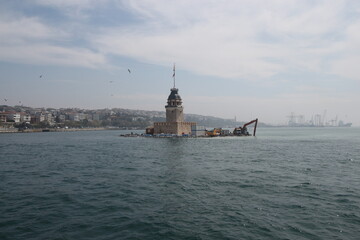 maiden tower , girl tower in istanbul 1110 ad
