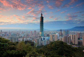 Taipei 101 tower skyline, urban landscape cityscape, taken from Xiangshan, elephant mountain. - obrazy, fototapety, plakaty