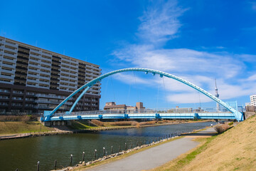 東京都 江戸川区と江東区を流れる旧中川にまたがる「ふれあい橋」