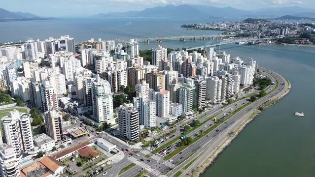 Beira Mar Florian&oacute;polis Dia Drone Orla Mar Turismo Gastronomia Quadras Caminhada Esportes Lazer Cultura Monumentos Pra&ccedil;as Parques Com&eacute;rcio Feiras Artesanato Paisagem Eventos Praia