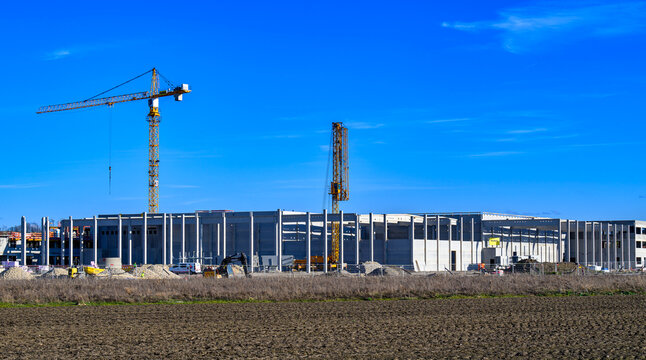 Gro&szlig;baustelle - Rohbau eines modernen Geb&auml;udes