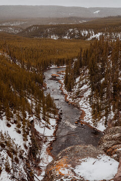 Yellowstone national park landscape pictures