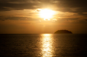 Fototapeta premium Beautiful evening view of beach. Beach in Borneo, Malaysia.