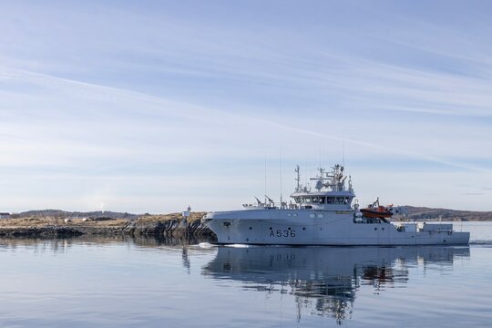 KNM OLAV TRYGGVASON is a Patrol Vessel and is sailing under the flag of Norway. Her length overall (LOA) is 49.6 meters and her width is 10.45 meters