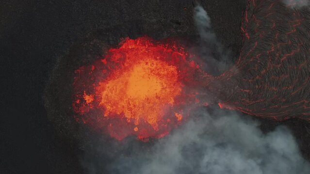 Aerial drone footage of the erupting sundhnukagigar volcano
