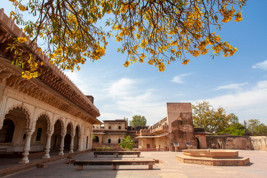 Exterior of the Suraj Bhawan, Deeg Palace, Deeg, Rajasthan, India, Asia