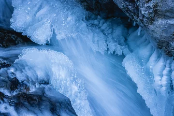 Crédence de cuisine en verre imprimé Alpes waterfall in winter in the alps at Breitachklamm Oberstdorf Germany