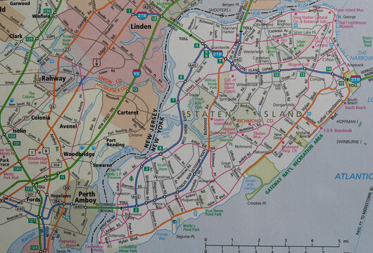 Map of Staten Island in a road atlas.