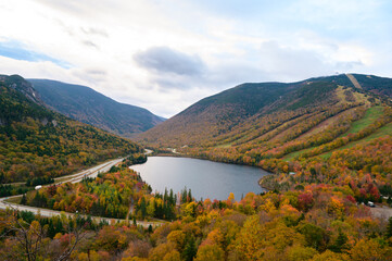 Fototapeta na wymiar autumn landscape in the mountains. Artist's Bluff in New Hampshire.