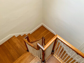 Expert craftsmanship on a turning oak stairway