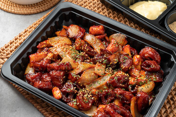 Korean food, tripe, cooking, spicy, makchang, teriyaki, side dishes, cold noodles, bean powder, lettuce, radish, marinade, sauce, pepper