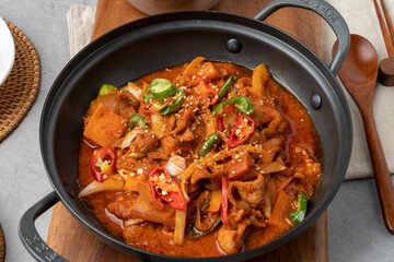 Korean food, red, crab, tempura, marinade, marinade, soy sauce, soup, steamed squid, stir-fried, braised tofu, pork, kimchi, stew, soybean paste, side dish, bean sprouts, anchovies, spinach