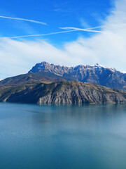 Obraz premium Lac de Serre Poncon Südfrankreich - Sunrise - France - Sunset - Natur – Mont Colombis – Berg – See – Lake - Mountains – Hiking – Landschaften – Landscapes – Wandern – Lake - Lac de Serre Poncon 
