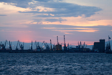 Port of Thessaloniki at sunset - obrazy, fototapety, plakaty
