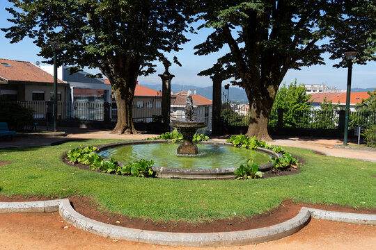 Sprouting water with frozen effect,calvario Garden, Fafe city