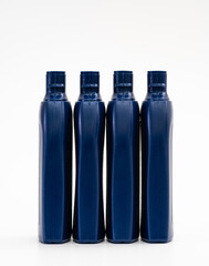 Blaue Plastikflaschen