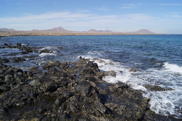 Fototapeta na wymiar visione dalla costa di fuerteventura
