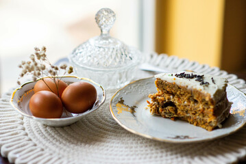 Easter. Easter photo, eggs, carrot cake