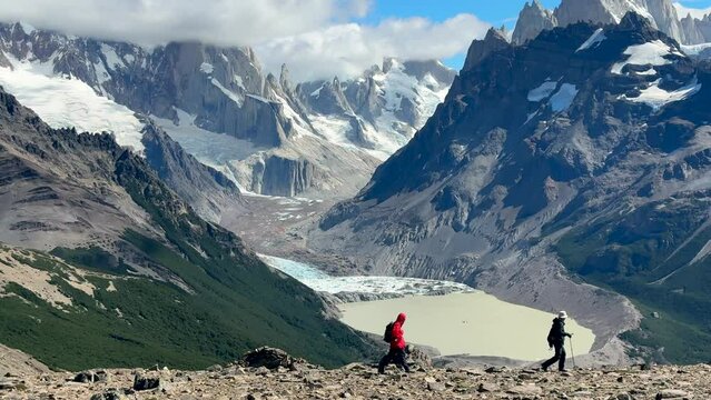Loma del Pliegue Tumbado hike in Patagonia, El Chalten area 