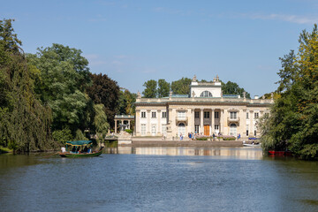 Łazienki Warszawskie - pałac na wodzie - obrazy, fototapety, plakaty