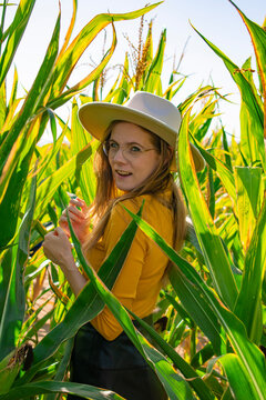 Woman in hat in fall