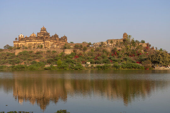 Exterior of the Datia Palace (Bir Singh Palace) in Datia, Madhya Pradesh, India, Asia