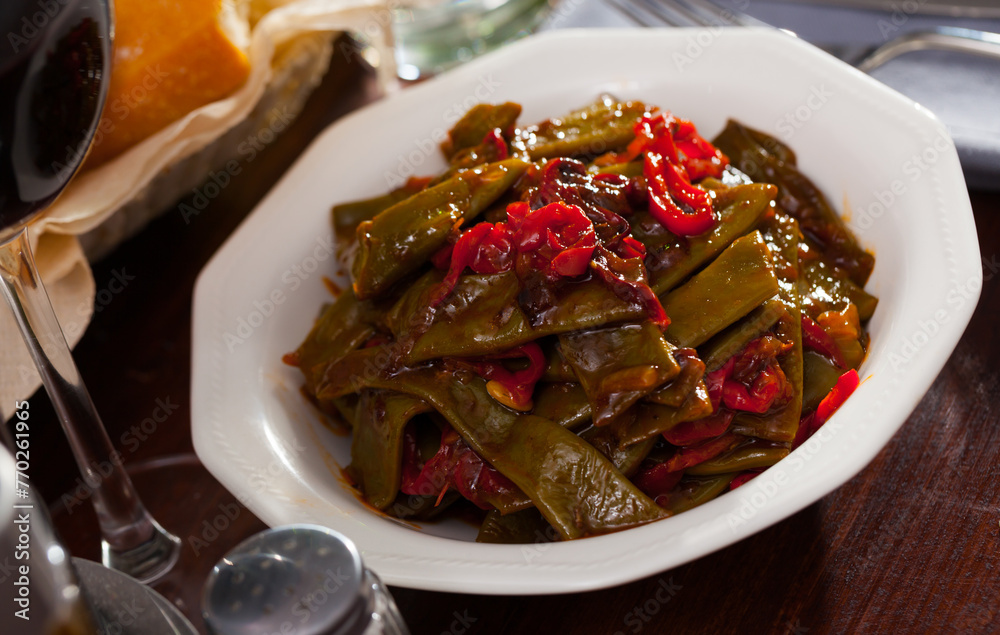 Sticker stewed green beans with pepper