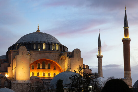 Hagia Sophia Mosque fa&ccedil;ade during sunrise, Istanbul