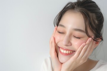 素肌の綺麗な日本人メイクモデルのポートレート（白背景・美肌・透明感）