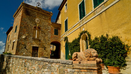 Borgo medievale di Lucignano d'Asso, Val d'Orcia, provincia di Siena. Toscana, Italia