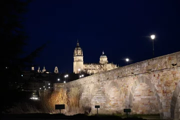 Afwasbaar behang Karelsbrug Puente Romano Salamanca