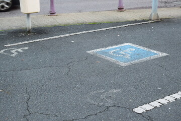 handicapped parking sign