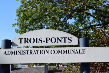 local administration sign in Trois Ponts, Belgium - obrazy, fototapety, plakaty