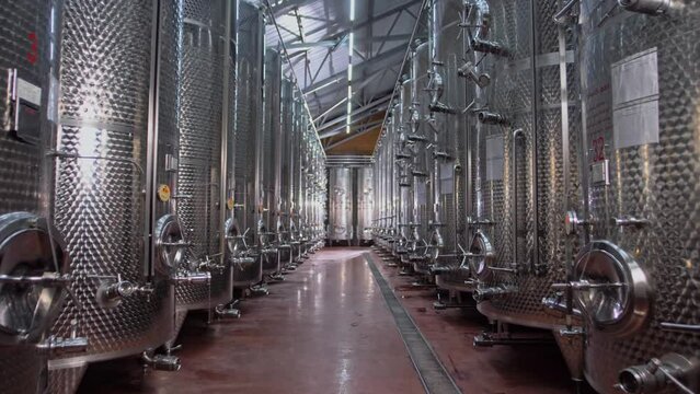 Chrome tanks for storing and fermenting wine 