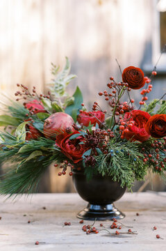 christmas themed floral centerpiece 