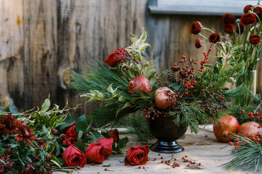 christmas themed floral centerpiece 