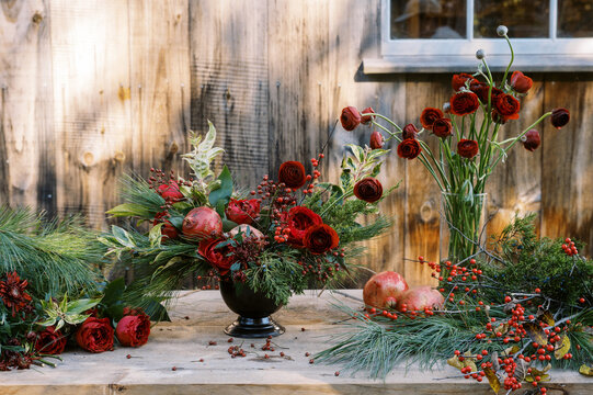 christmas themed floral centerpiece 