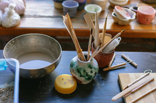 master pottery table