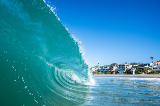 Laguna beach wave 