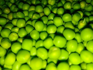 green peas background