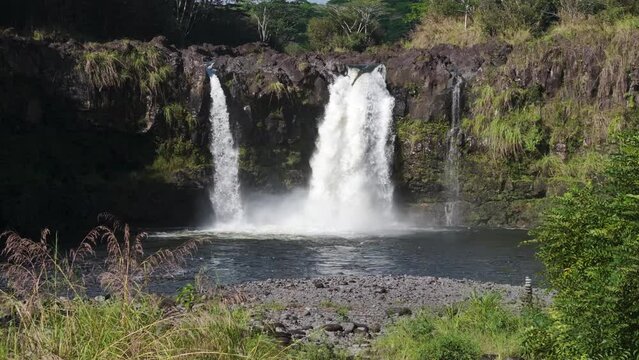 waterfall in Hawaii 